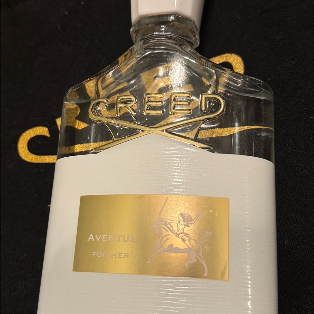 Creed Aventus for Her - White and Gold
